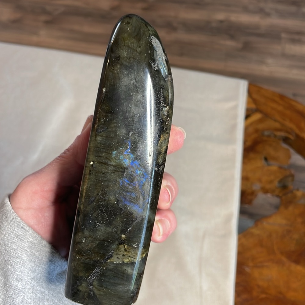 Labradorite - Picture 2 of 7
